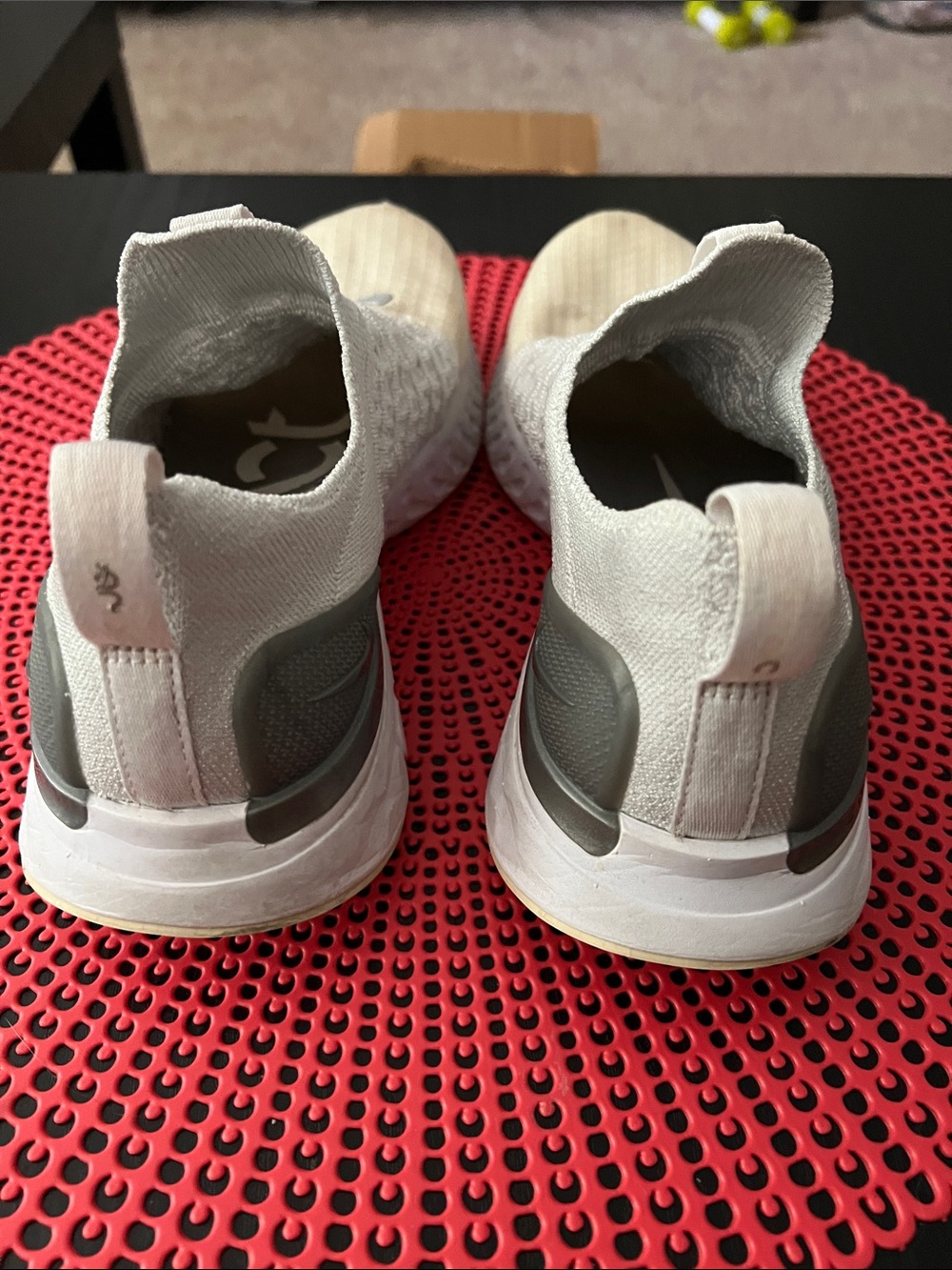 Nike Slip-On Knit Sneakers in Cream and White with Silver Swoosh - Picture 4 of 10
